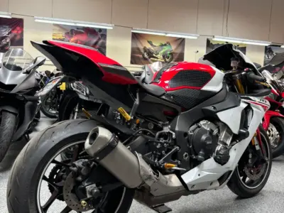 2015 Yamaha R1