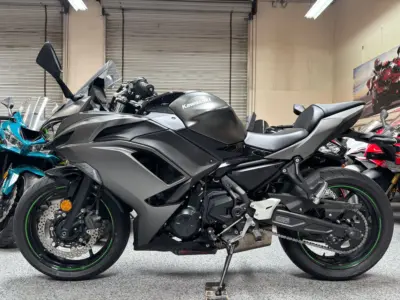 2024 Kawasaki Ninja 650 TRACTION CONTROL