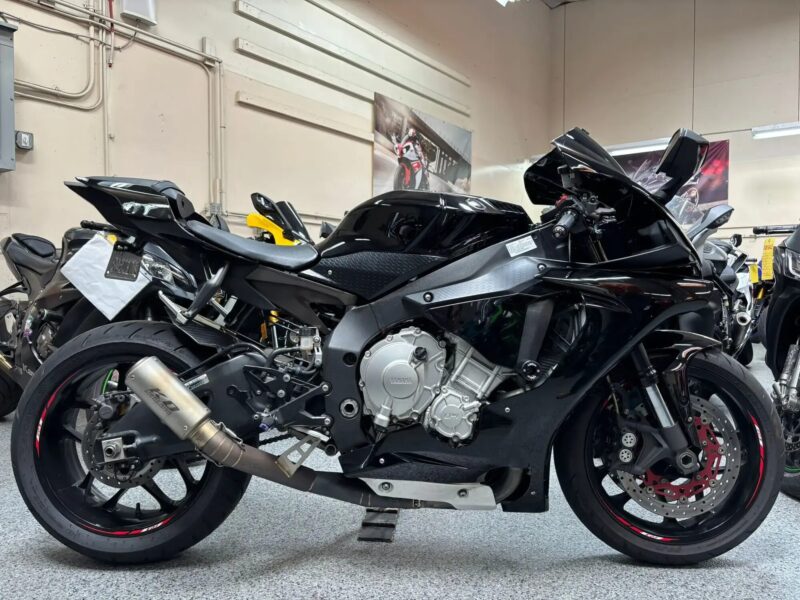 2015 Yamaha R1