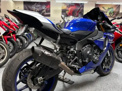 2017 Yamaha R1