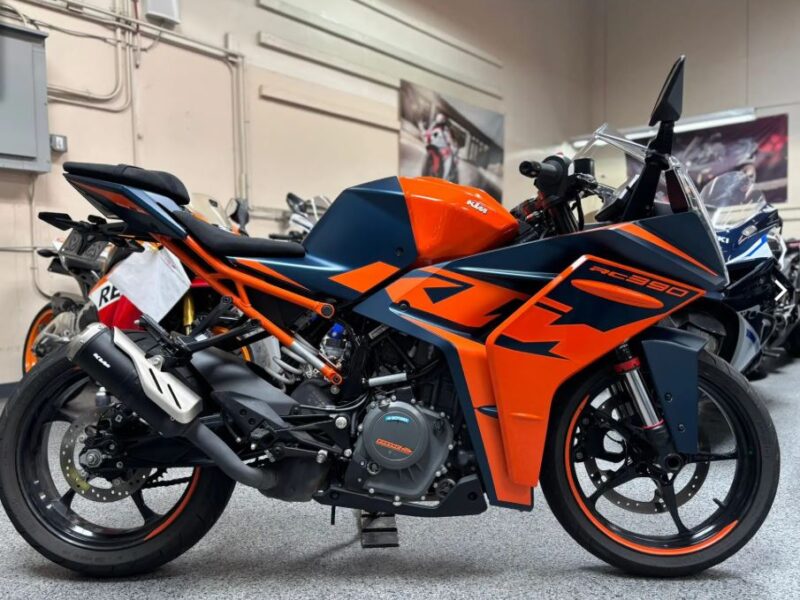 2023 KTM RC390