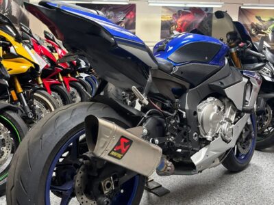 2015 Yamaha R1