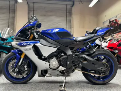 2015 Yamaha R1