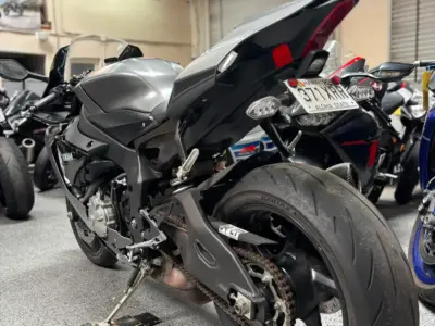 2016 Yamaha R1S