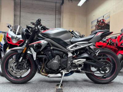 2022 Triumph Street Triple R  765
