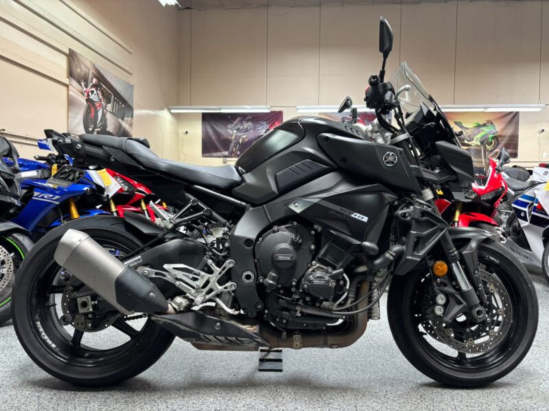 2021 YAMAHA MT10 MT-10