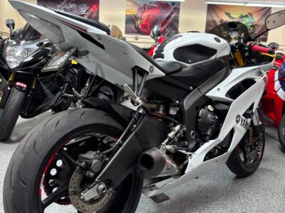 2015 Yamaha R6 RAVEN