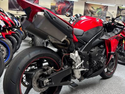 2014 Yamaha R1