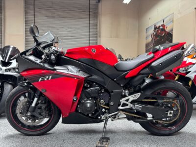 2014 Yamaha R1