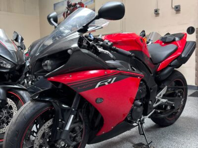 2014 Yamaha R1