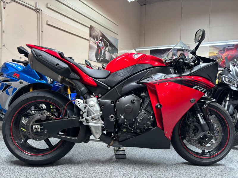 2014 Yamaha R1