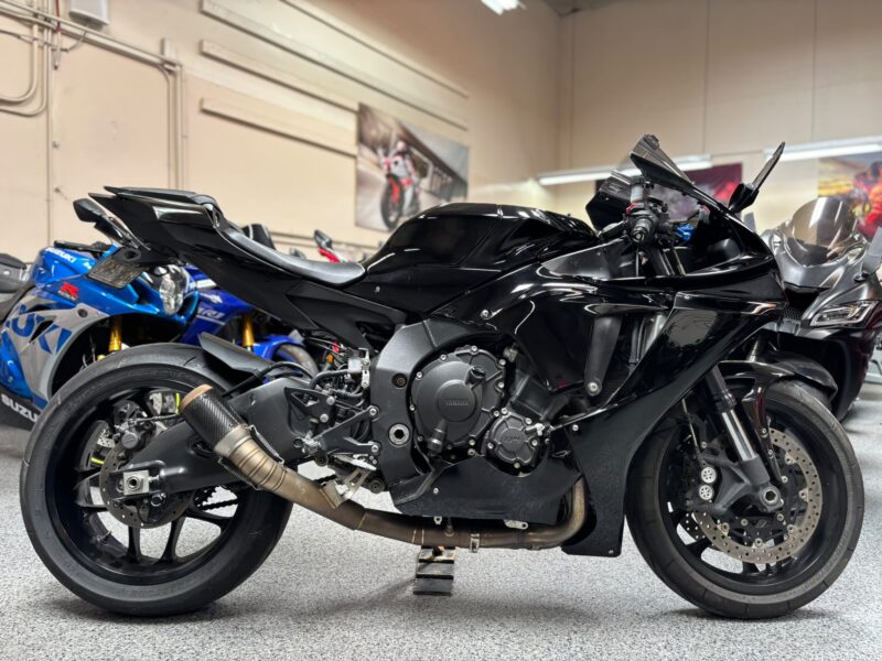 2020 Yamaha R1