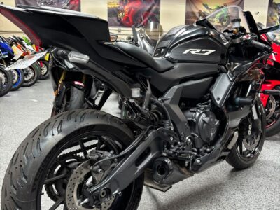 2023 YAMAHA R7