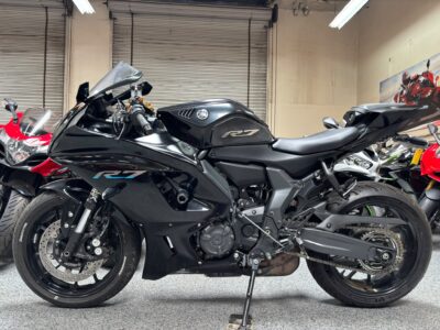 2023 YAMAHA R7