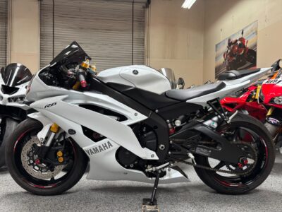 2015 Yamaha R6 RAVEN