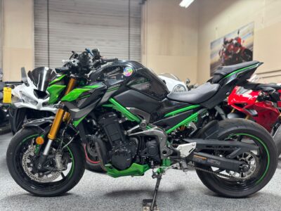 2024 Kawasaki Z900 SE