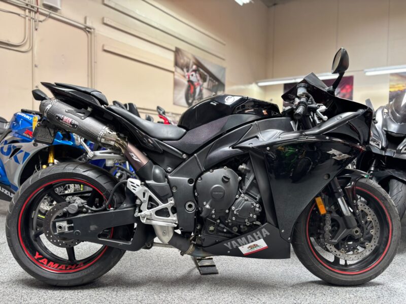 2010 Yamaha R1 Crossplane