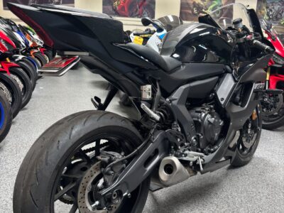 2024 Yamaha R7