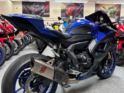 2023 YAMAHA R7