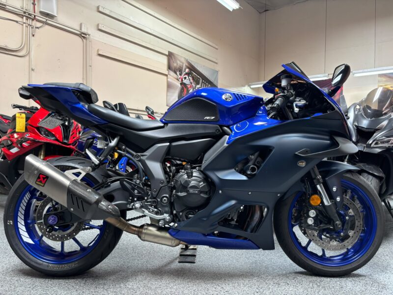 2023 YAMAHA R7