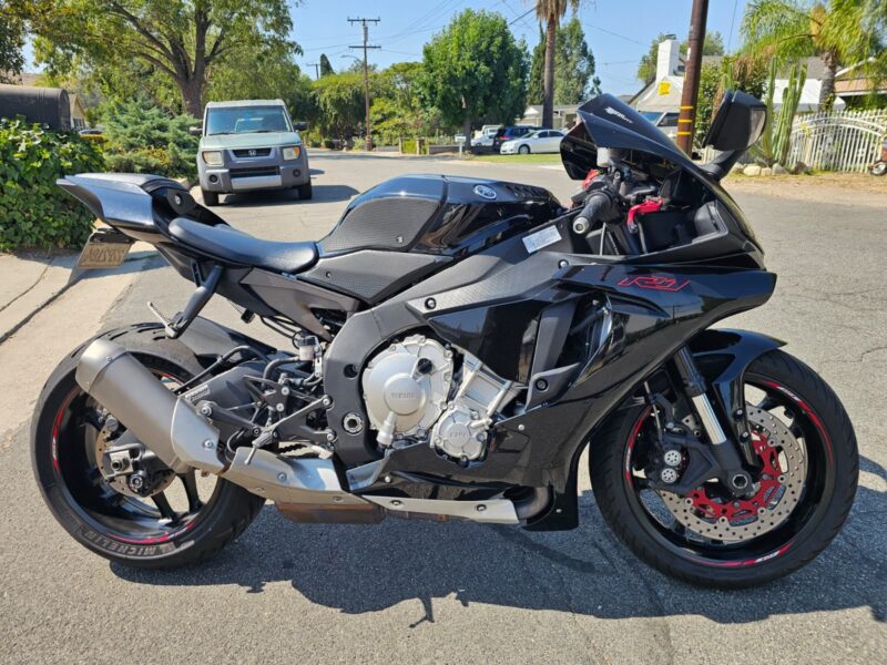 2015 Yamaha R1
