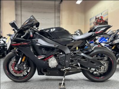 2015 Yamaha R1 RAVEN