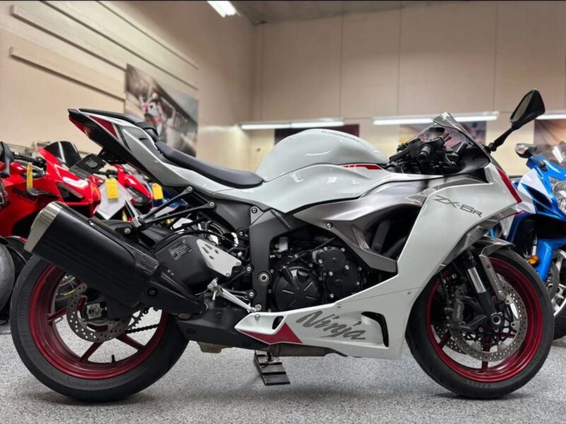 2025 Kawasaki Ninja 636 ZX6R ABS