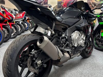 2015 Yamaha R1