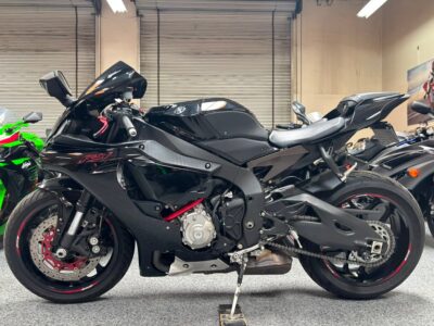 2015 Yamaha R1