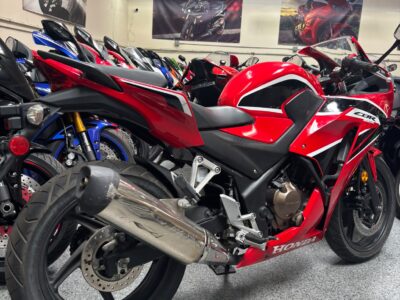 2017 HONDA CBR300R