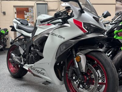 2025 Kawasaki Ninja 636 ZX6R