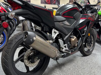 2018 HONDA CBR300R