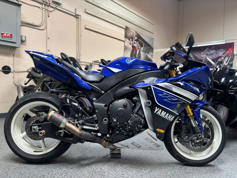 2013 Yamaha R1