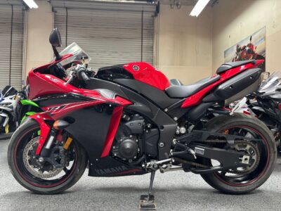 2013 Yamaha R1