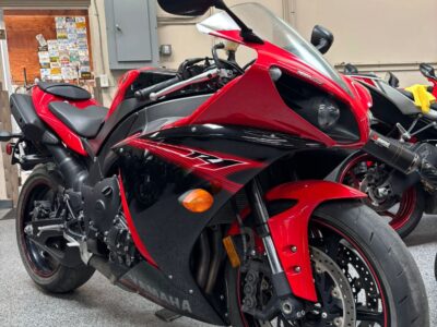 2013 Yamaha R1