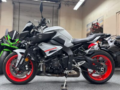 2019 YAMAHA MT10 MT-10