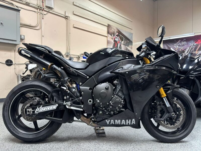 2014 Yamaha R1