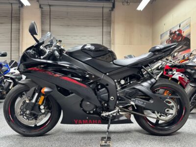 2015 Yamaha R6 Raven