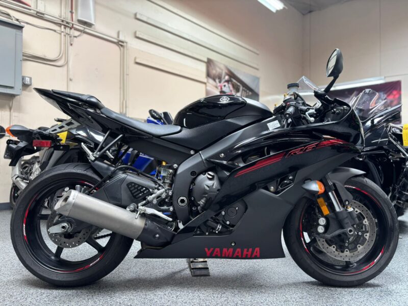 2015 Yamaha R6 Raven
