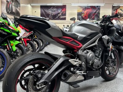 2021 Triumph Street Triple R  765