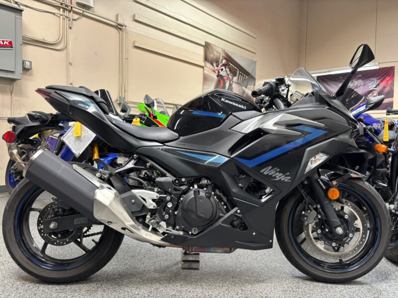 2025 Kawasaki Ninja 500 ABS