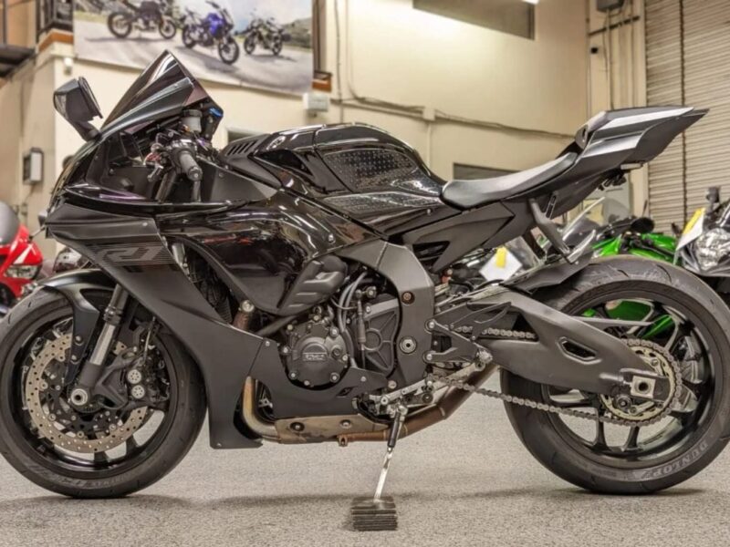 2020 Yamaha R1