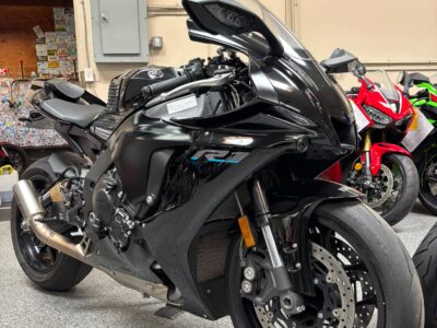 2022 Yamaha R1